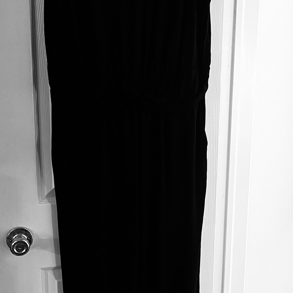 NWT black Sleeveless Stunning Jumpsuit, size 14, side pockets, keyhole closure - Picture 3 of 14